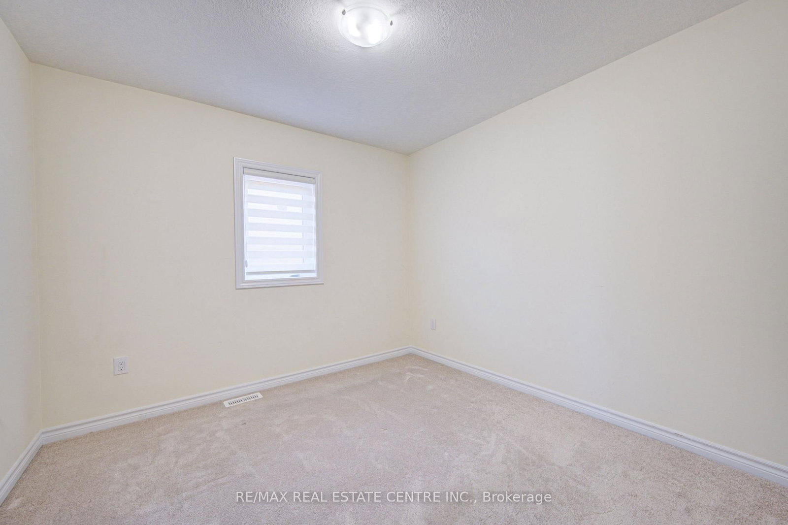 407 Dolman Street • Woolwich, ON photo 25