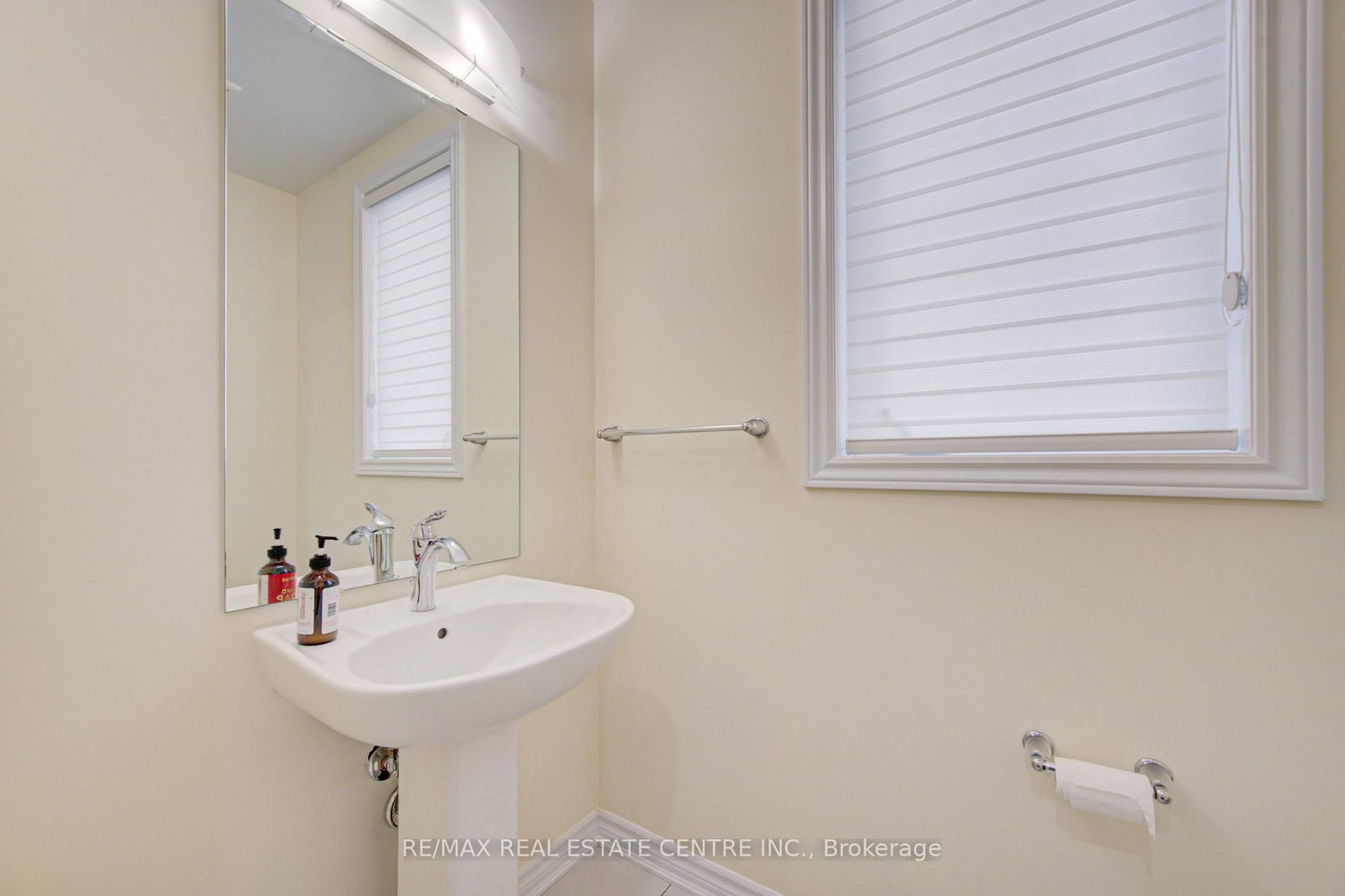 407 Dolman Street • Woolwich, ON photo 5