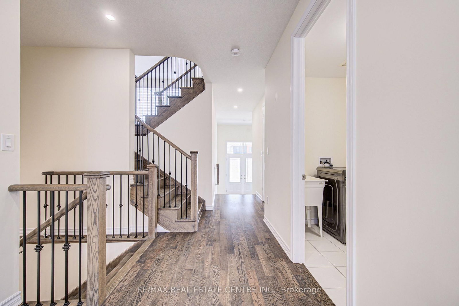 407 Dolman Street • Woolwich, ON photo 6
