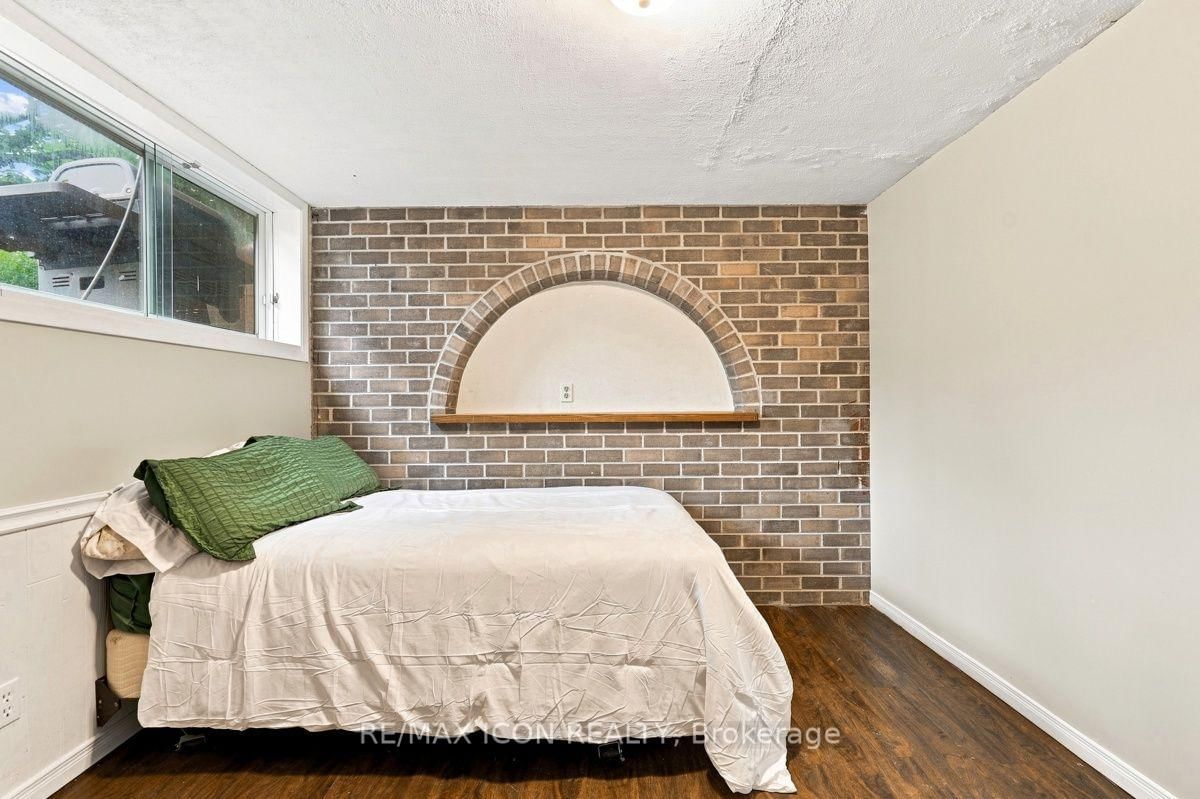 25 Upcott Crescent • London South, ON photo 24