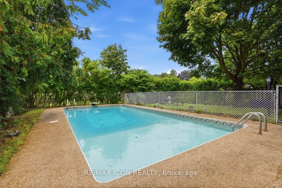25 Upcott Crescent • London South, ON photo 38
