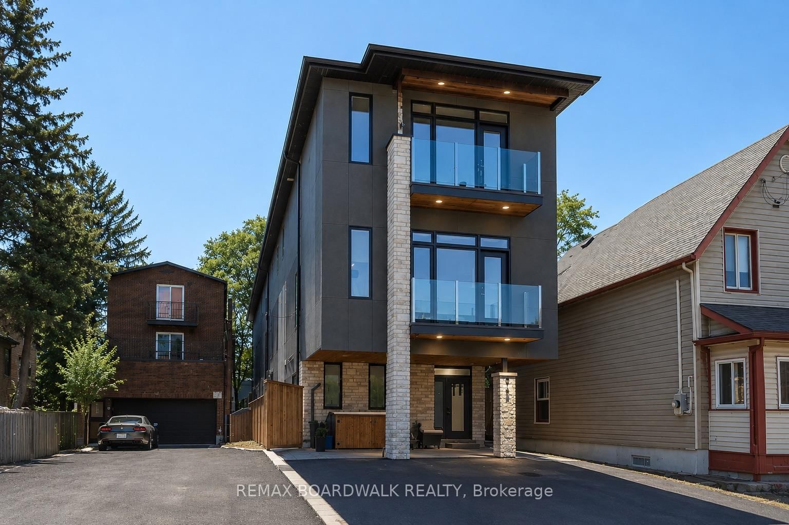 Front view of 246 Westhaven Crescent, Ottawa