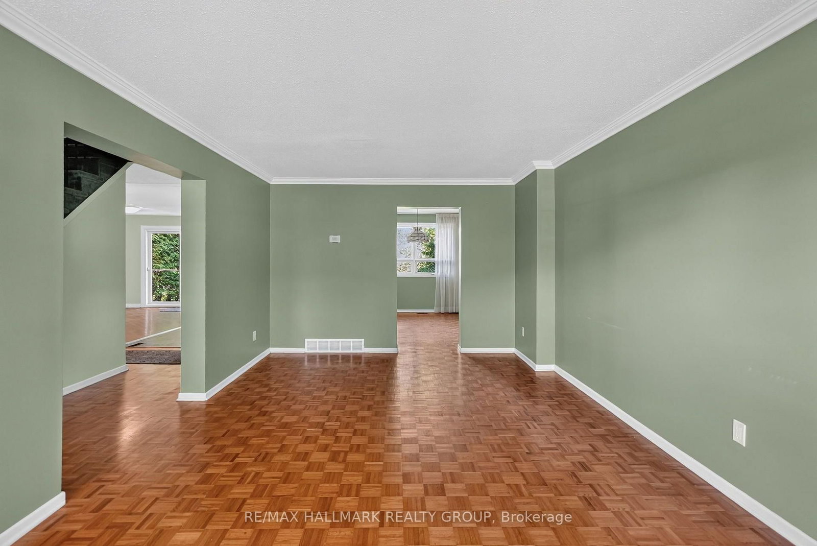 3445 Southgate Road • Ottawa, ON photo 10
