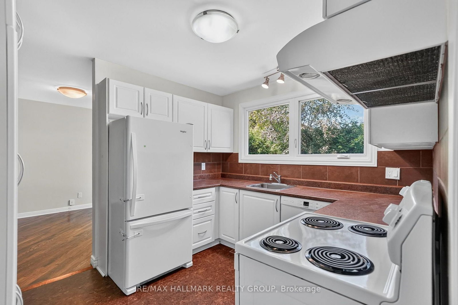 3445 Southgate Road • Ottawa, ON photo 11
