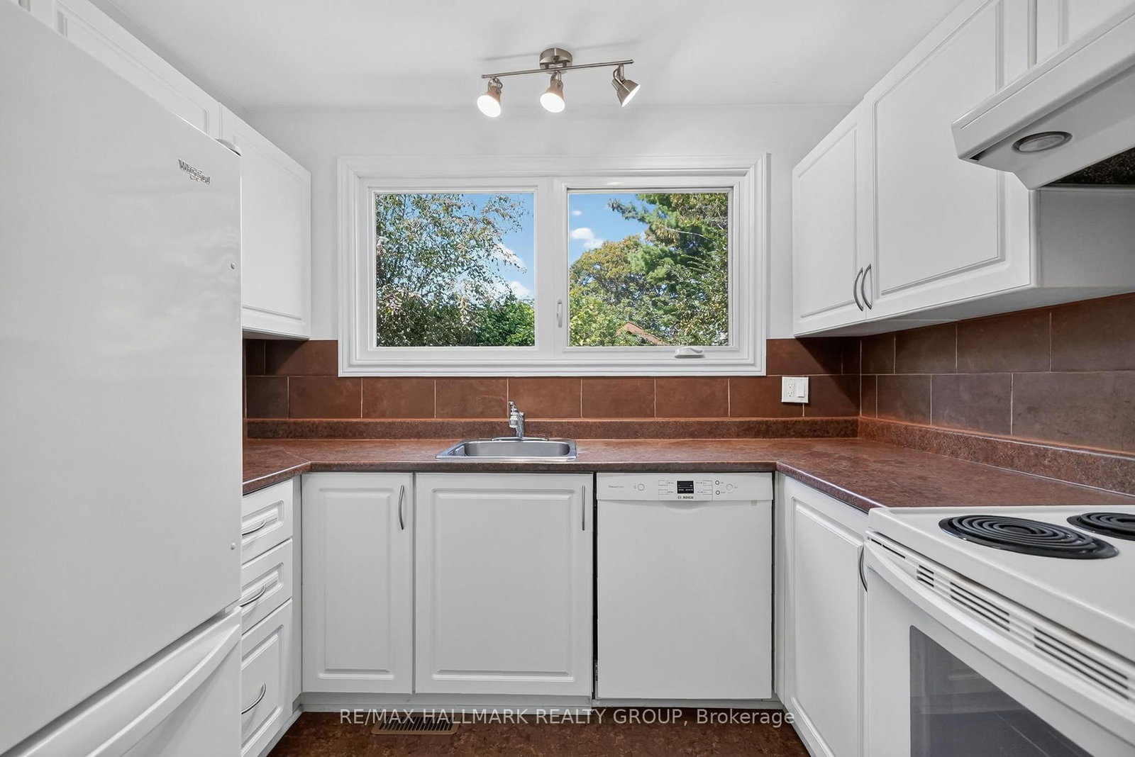 3445 Southgate Road • Ottawa, ON photo 49
