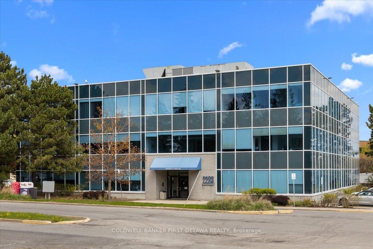 Front view of 101-2283 ST LAURENT Boulevard, Ottawa