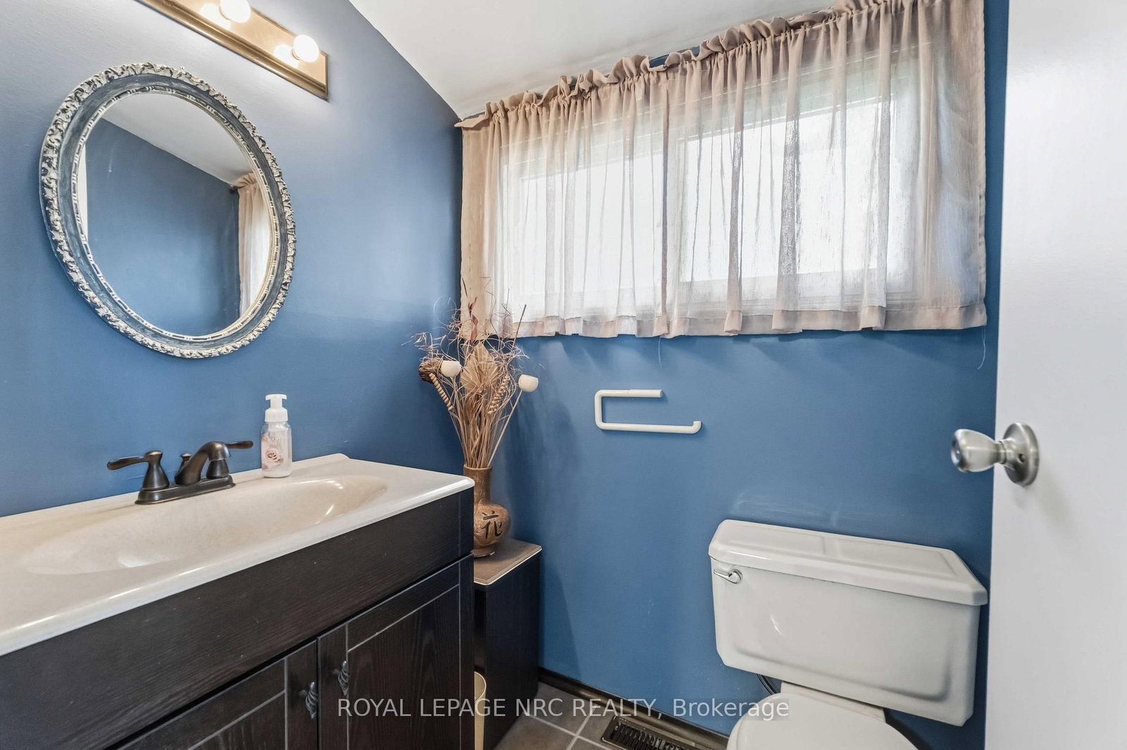 304 Scott Street S • St. Catharines, ON photo 16