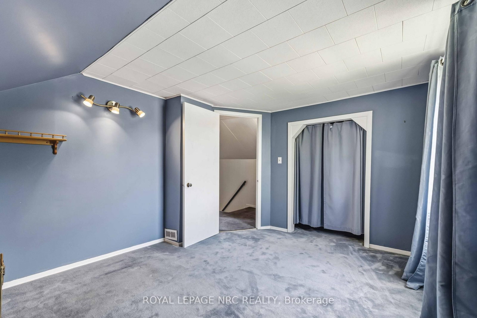 304 Scott Street S • St. Catharines, ON photo 20