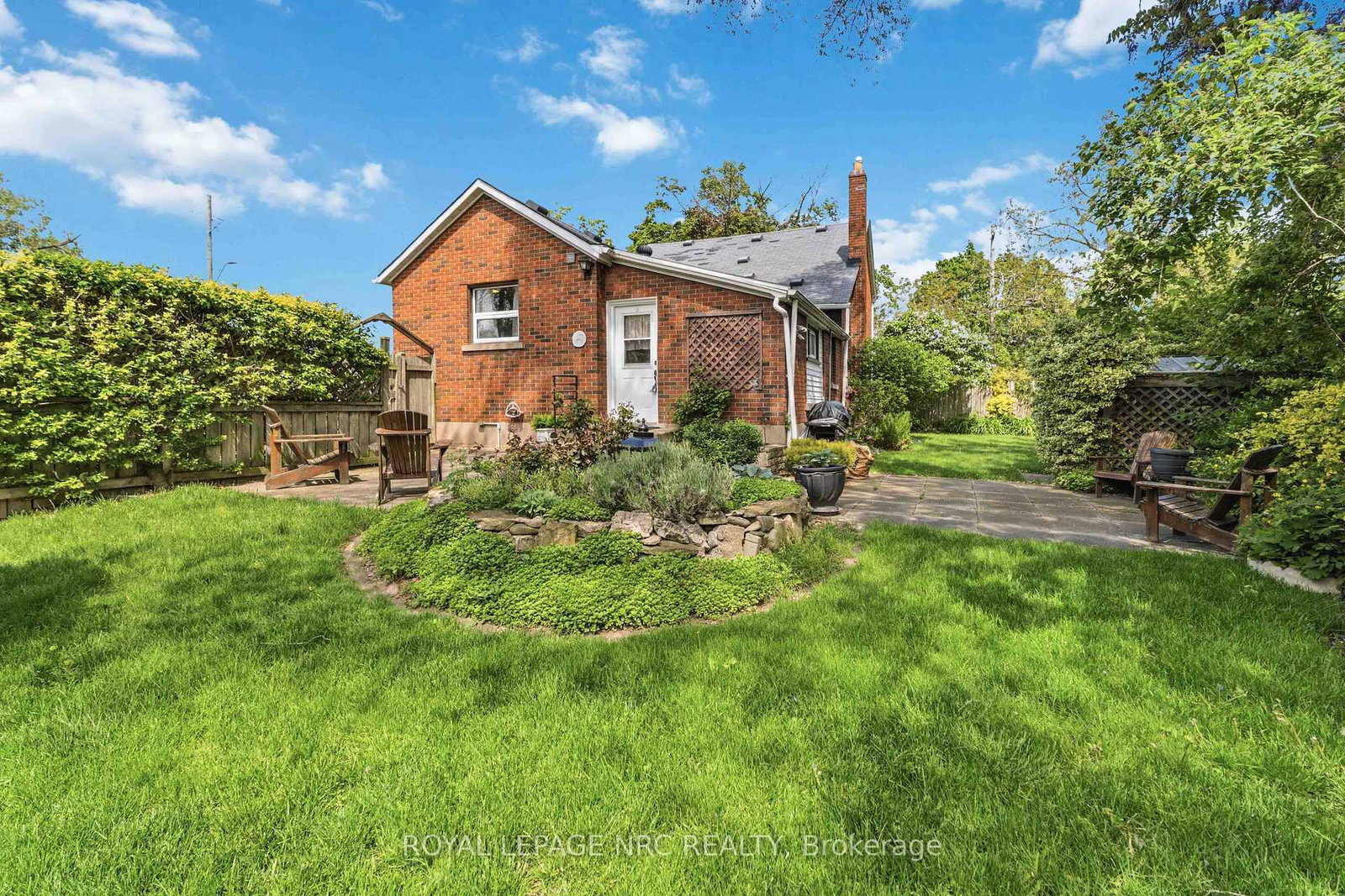 304 Scott Street S • St. Catharines, ON photo 27