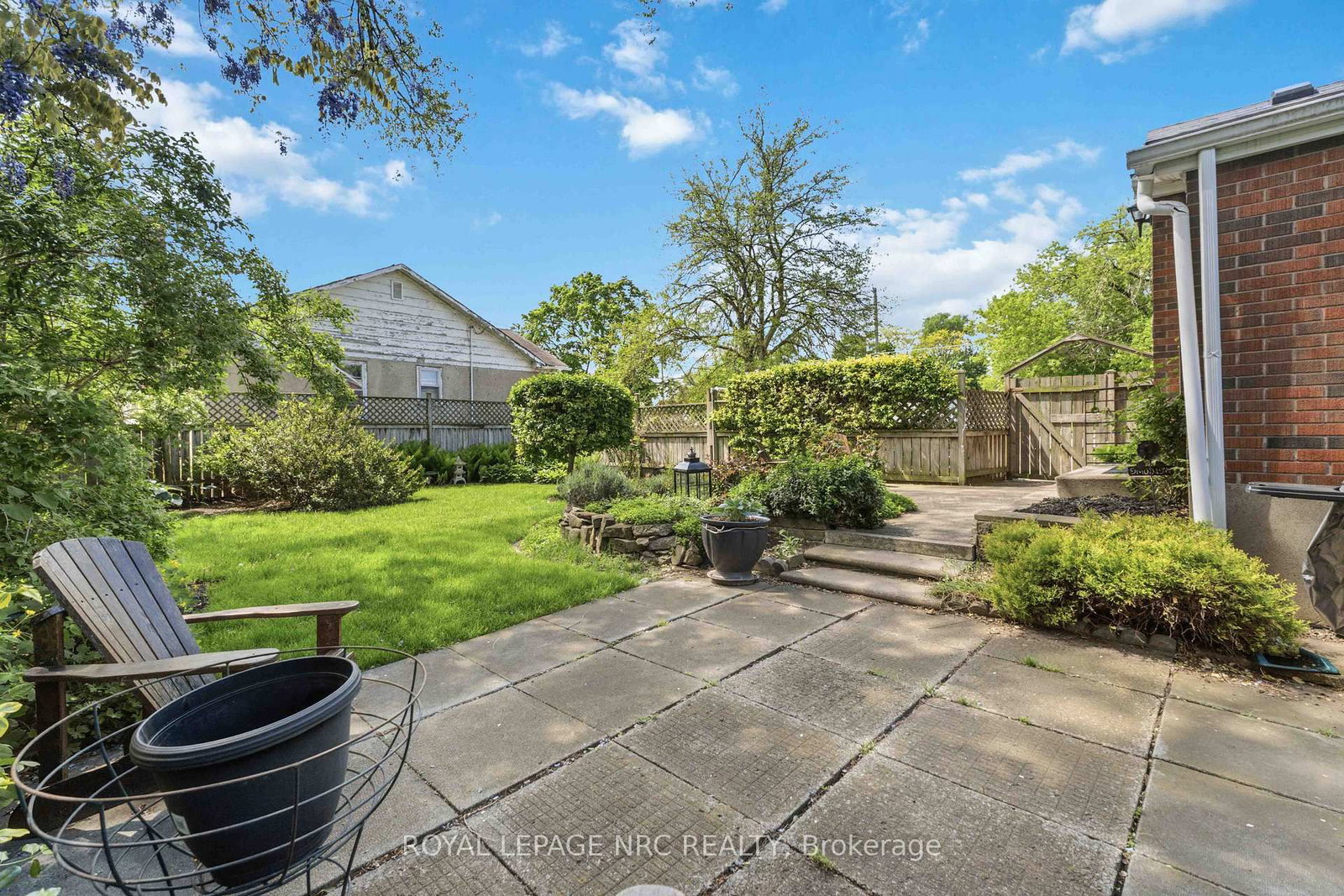 304 Scott Street S • St. Catharines, ON photo 28