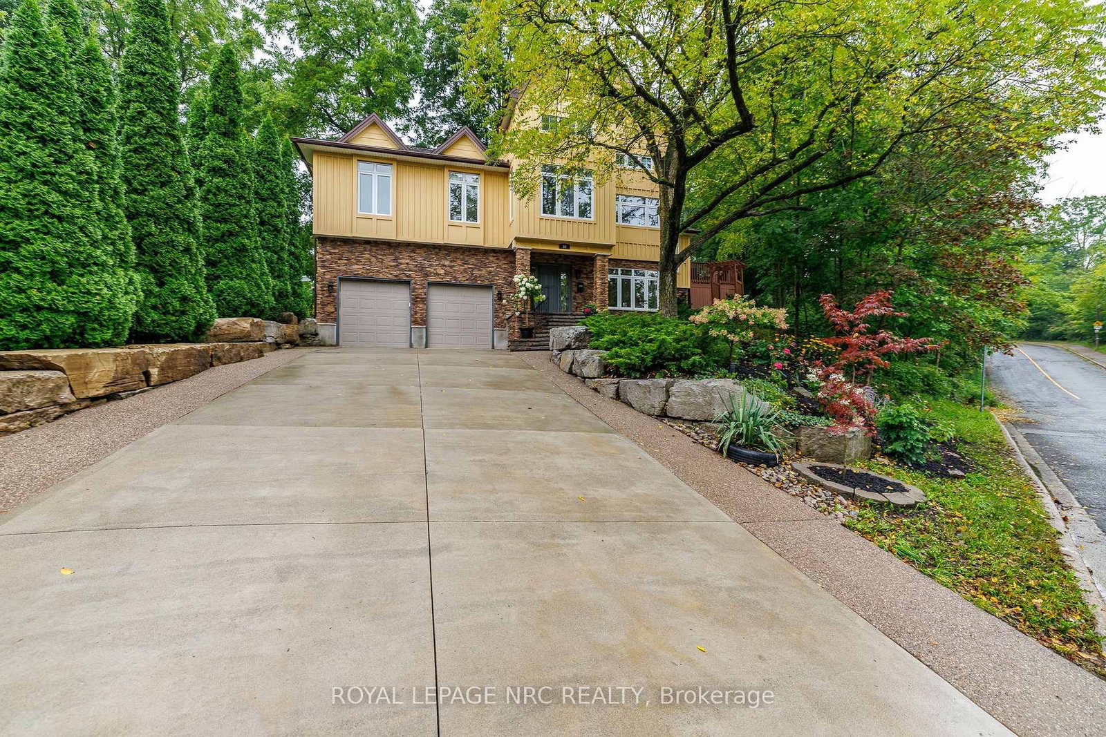 50 Tremont Drive • St. Catharines, ON photo 1