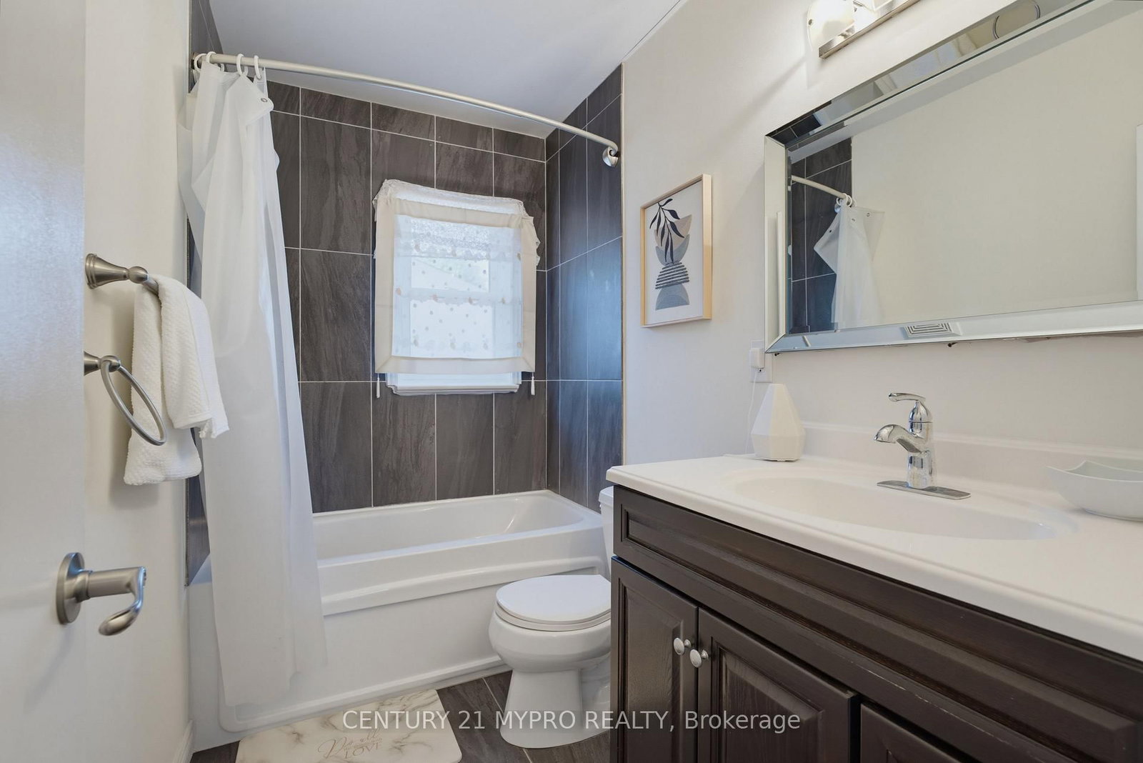 756 Cheapside Street • London East, ON photo 10