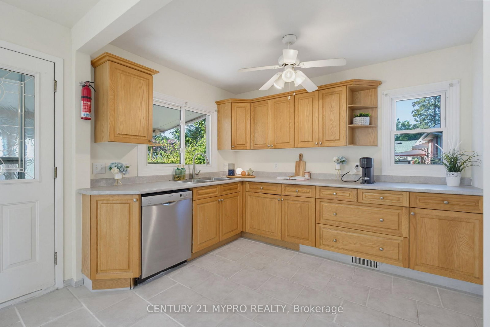 756 Cheapside Street • London East, ON photo 19