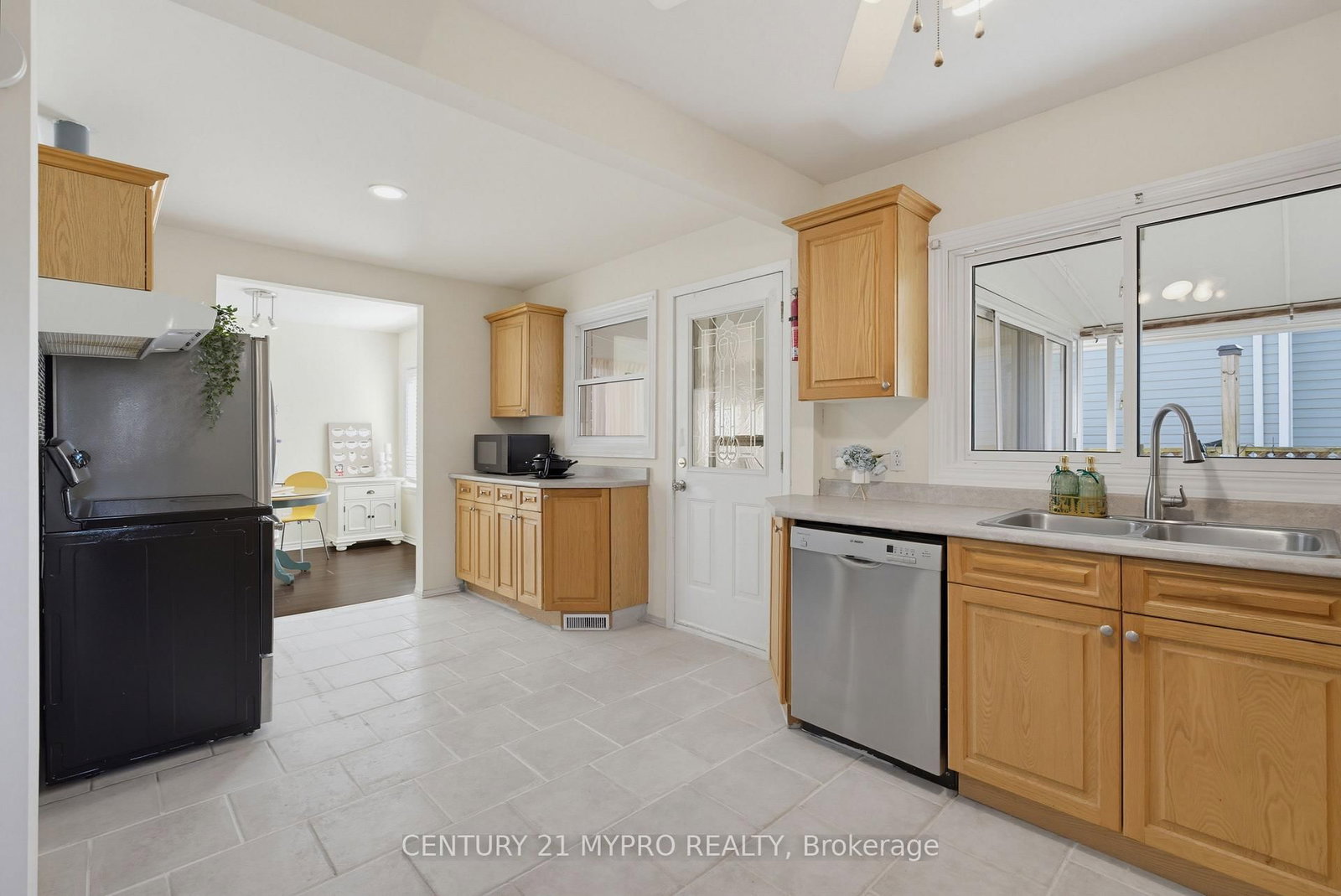 756 Cheapside Street • London East, ON photo 20