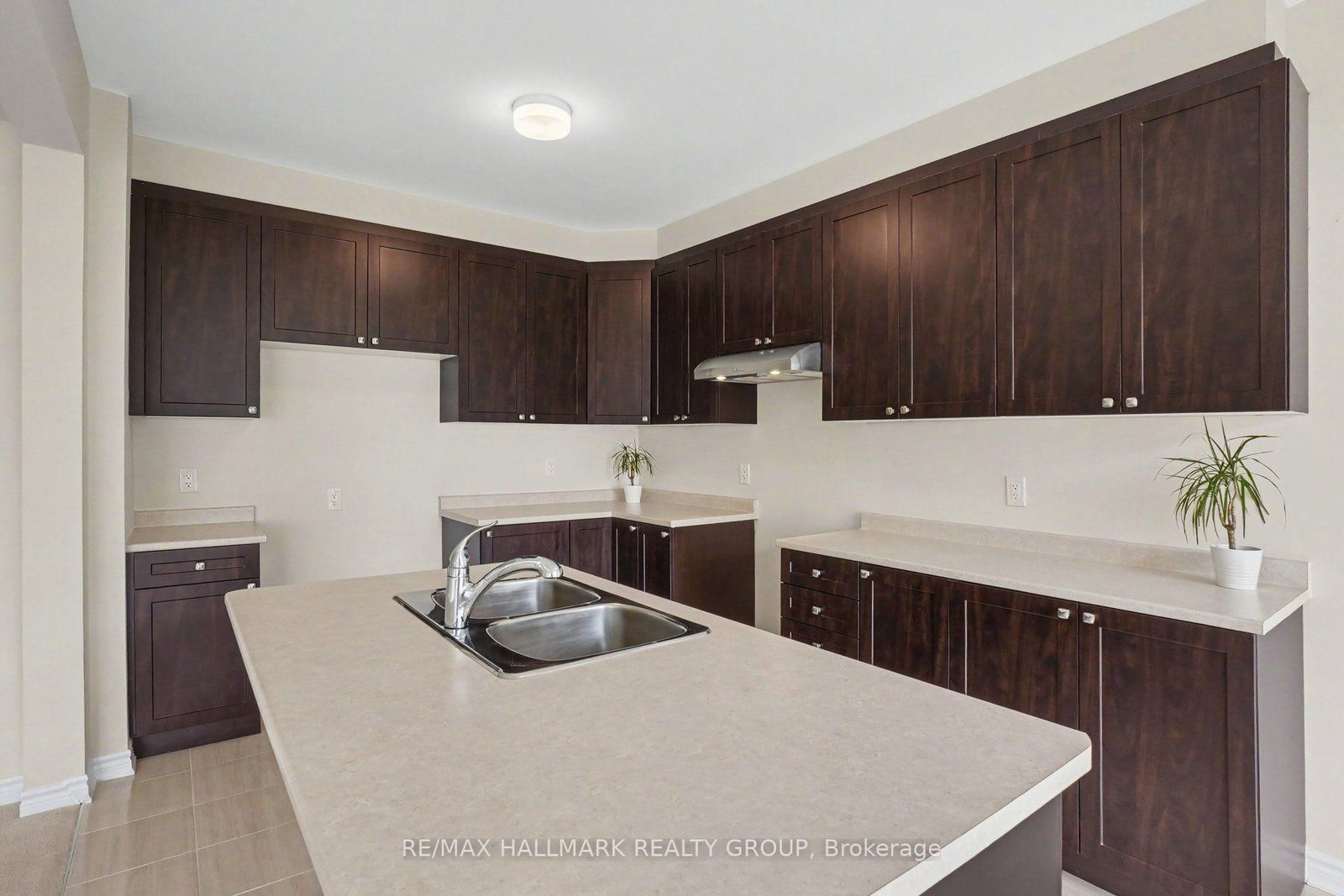 240 Sweetvalley Drive • Orleans, ON photo 10