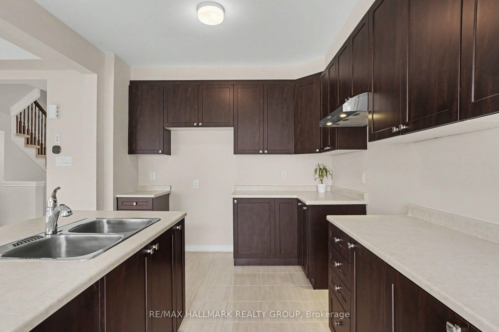240 Sweetvalley Drive • Orleans, ON photo 11