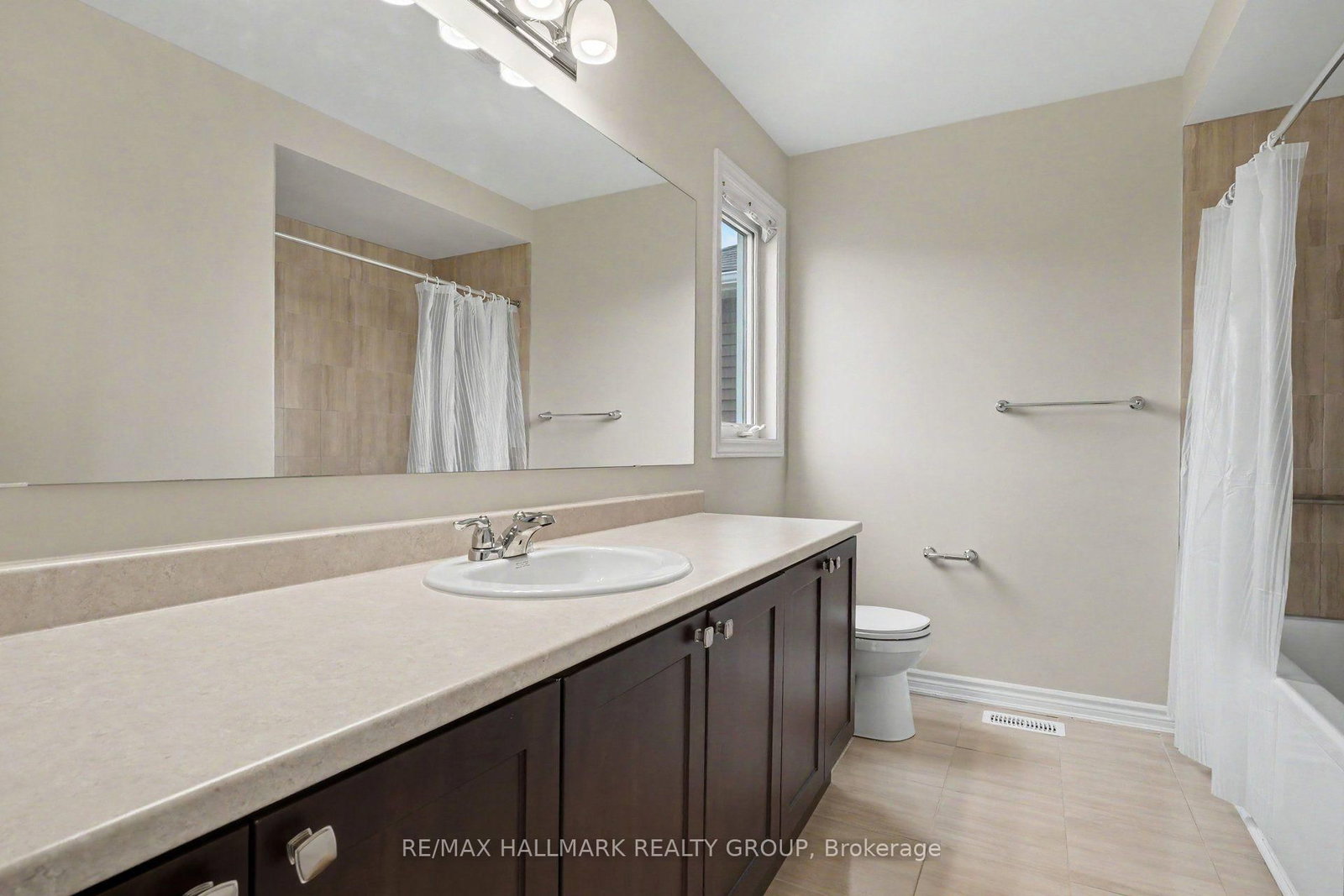 240 Sweetvalley Drive • Orleans, ON photo 23