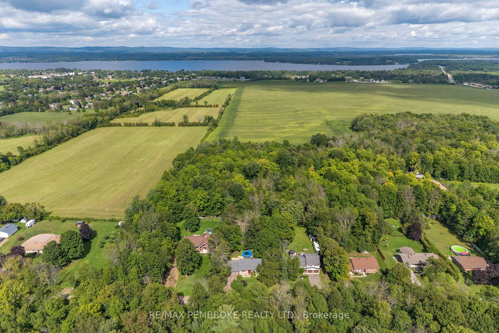 1486 Wilson Road • Pembroke, ON photo 13
