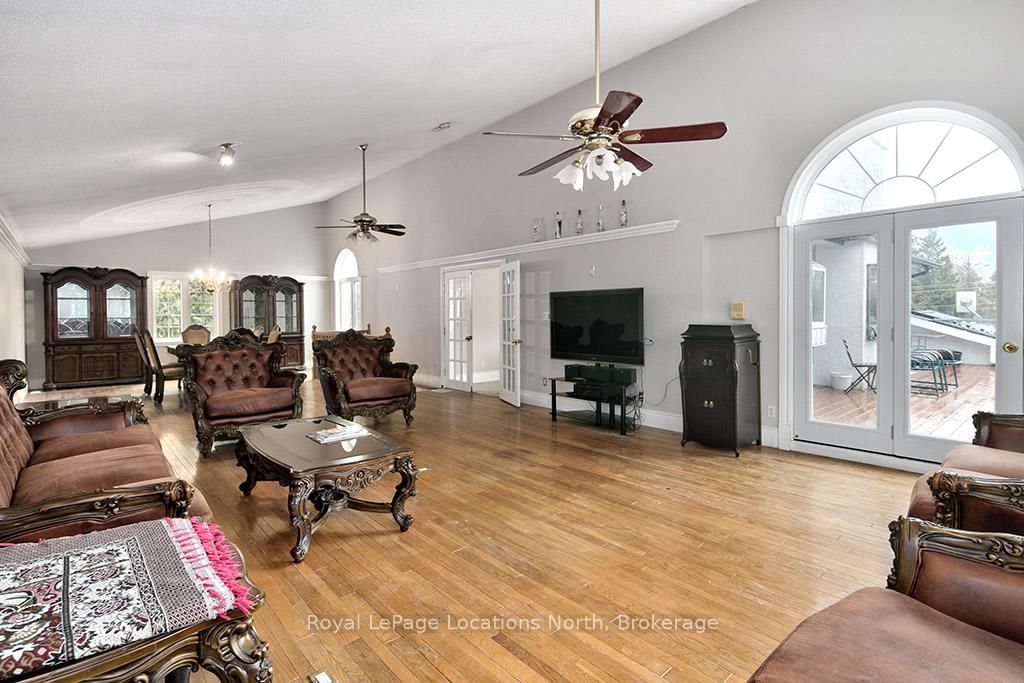 252 Swiss Meadows Boulevard • Blue Mountains, ON photo 14