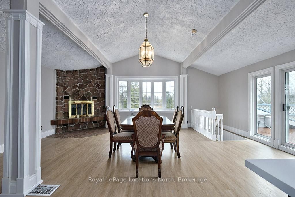252 Swiss Meadows Boulevard • Blue Mountains, ON photo 5