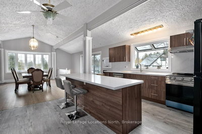 252 Swiss Meadows Boulevard • Blue Mountains, ON photo 8