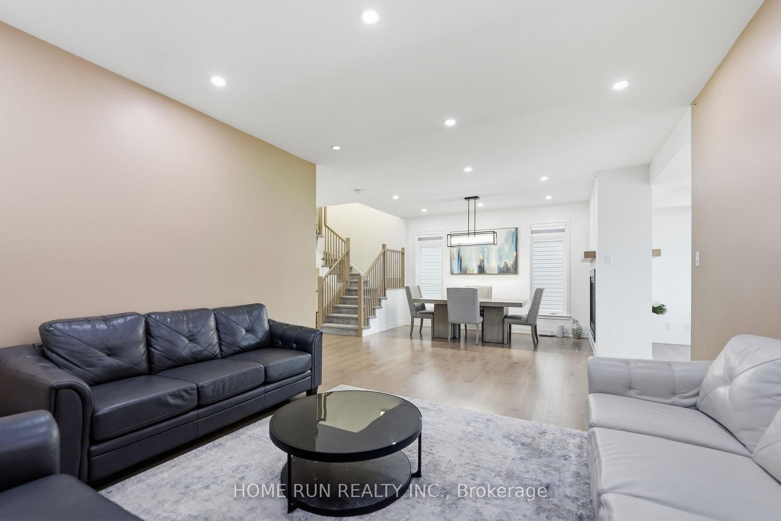 912 Duxbury Lane • Ottawa, ON photo 13
