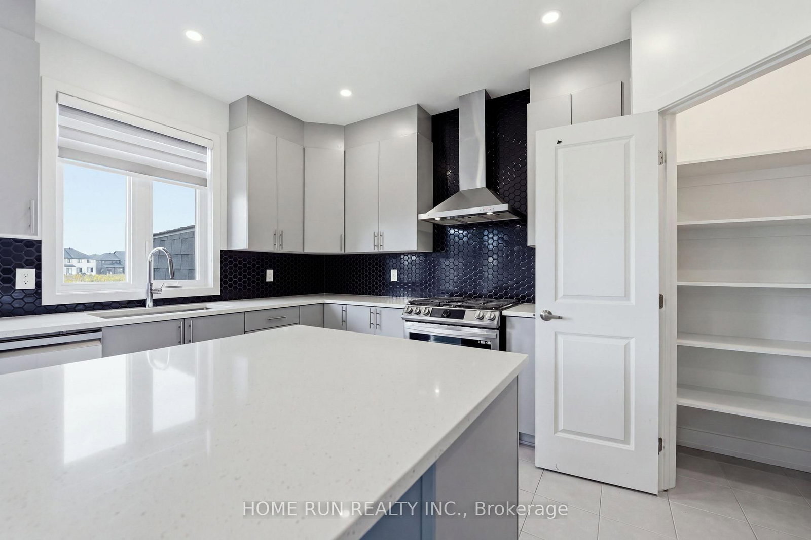 912 Duxbury Lane • Ottawa, ON photo 21