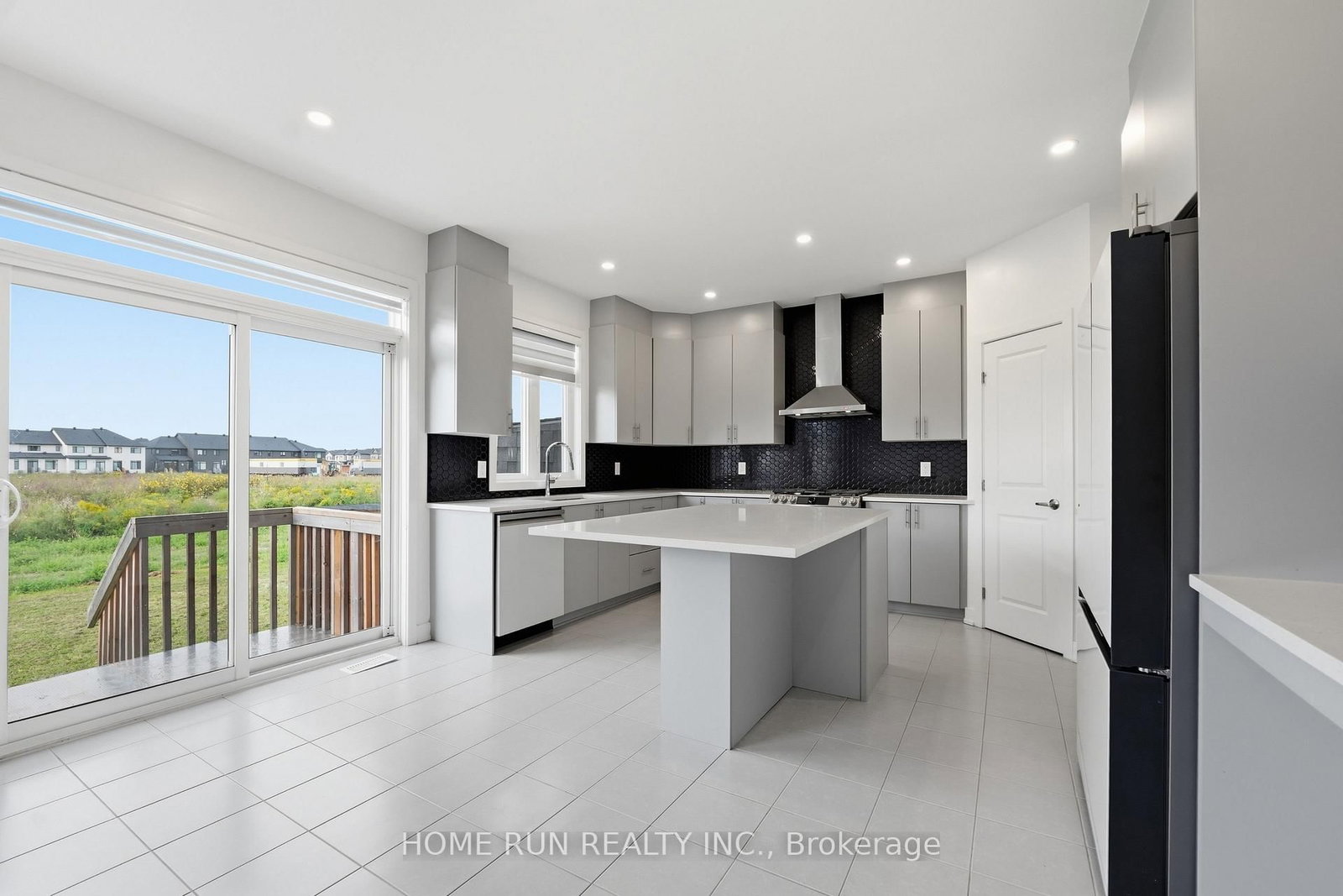 912 Duxbury Lane • Ottawa, ON photo 22