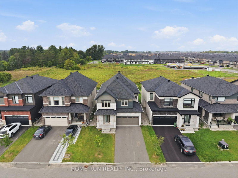 912 Duxbury Lane