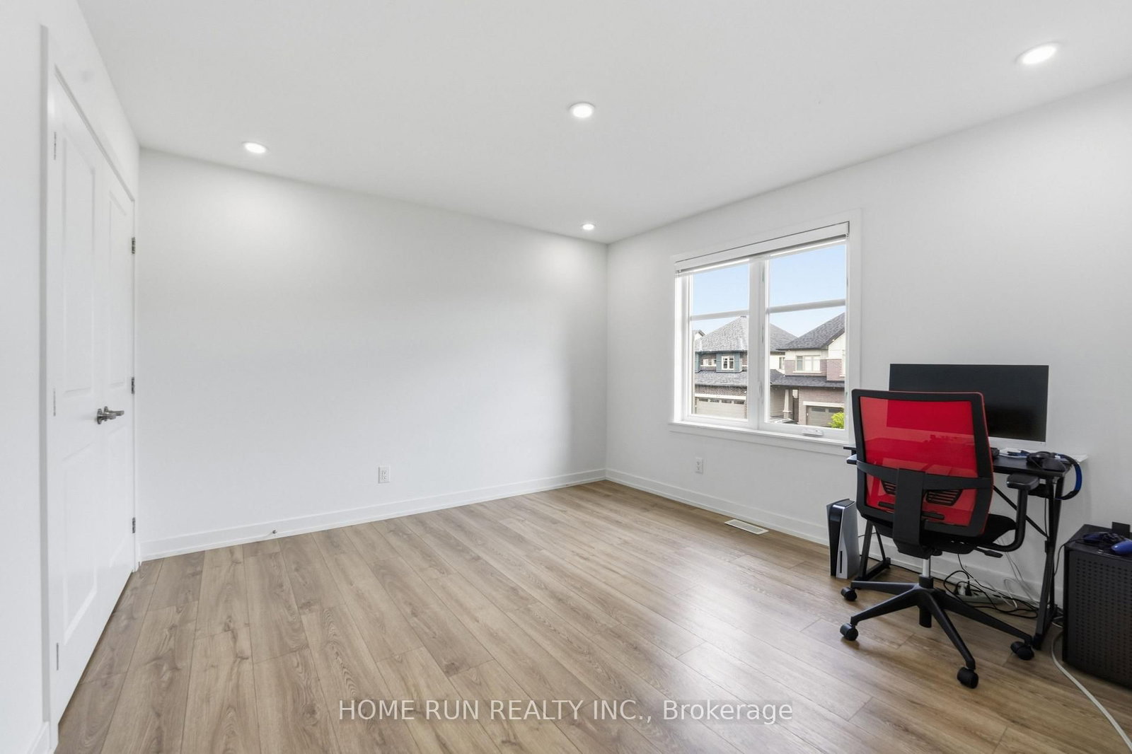 912 Duxbury Lane • Ottawa, ON photo 34