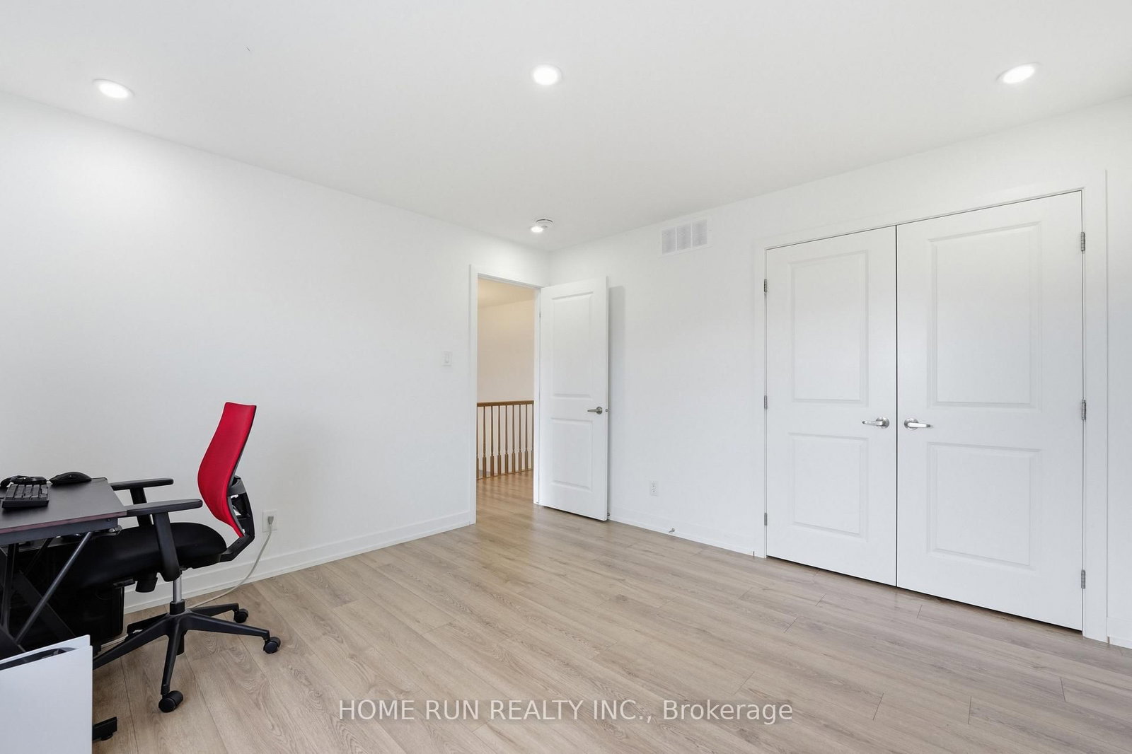912 Duxbury Lane • Ottawa, ON photo 35