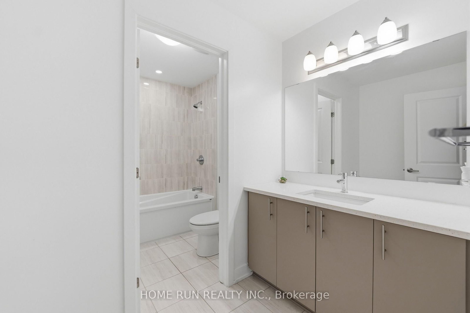 912 Duxbury Lane • Ottawa, ON photo 36
