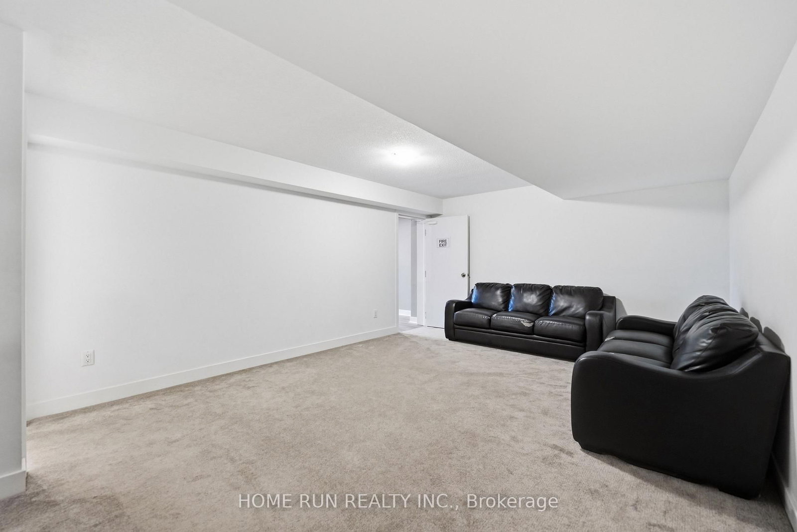 912 Duxbury Lane • Ottawa, ON photo 38