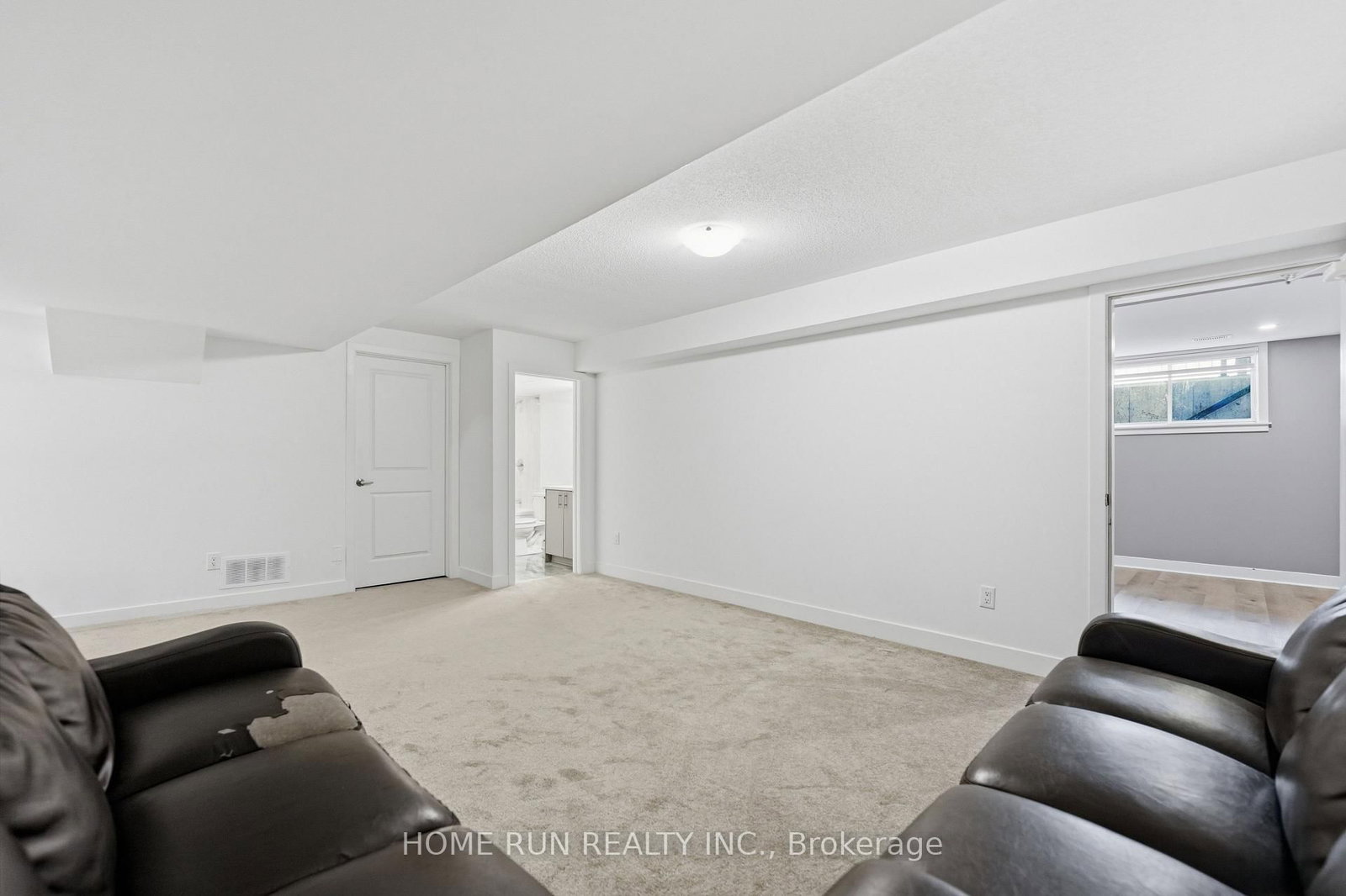 912 Duxbury Lane • Ottawa, ON photo 39