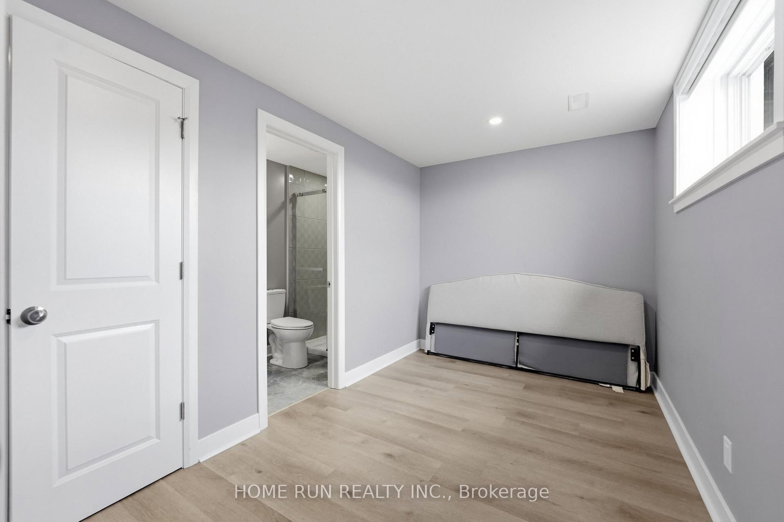 912 Duxbury Lane • Ottawa, ON photo 44