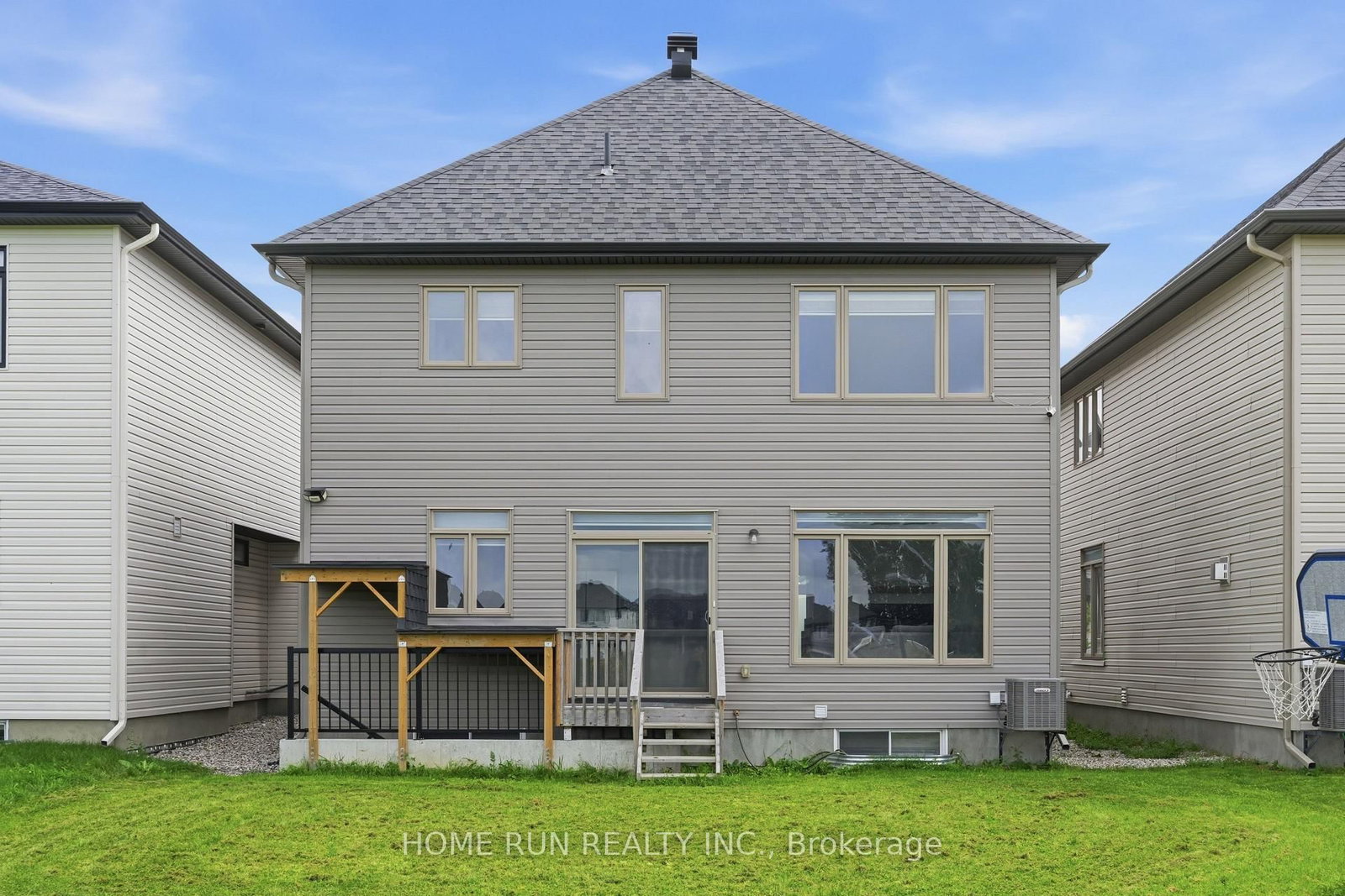 912 Duxbury Lane • Ottawa, ON photo 46