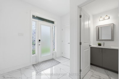 912 Duxbury Lane • Ottawa, ON photo 5