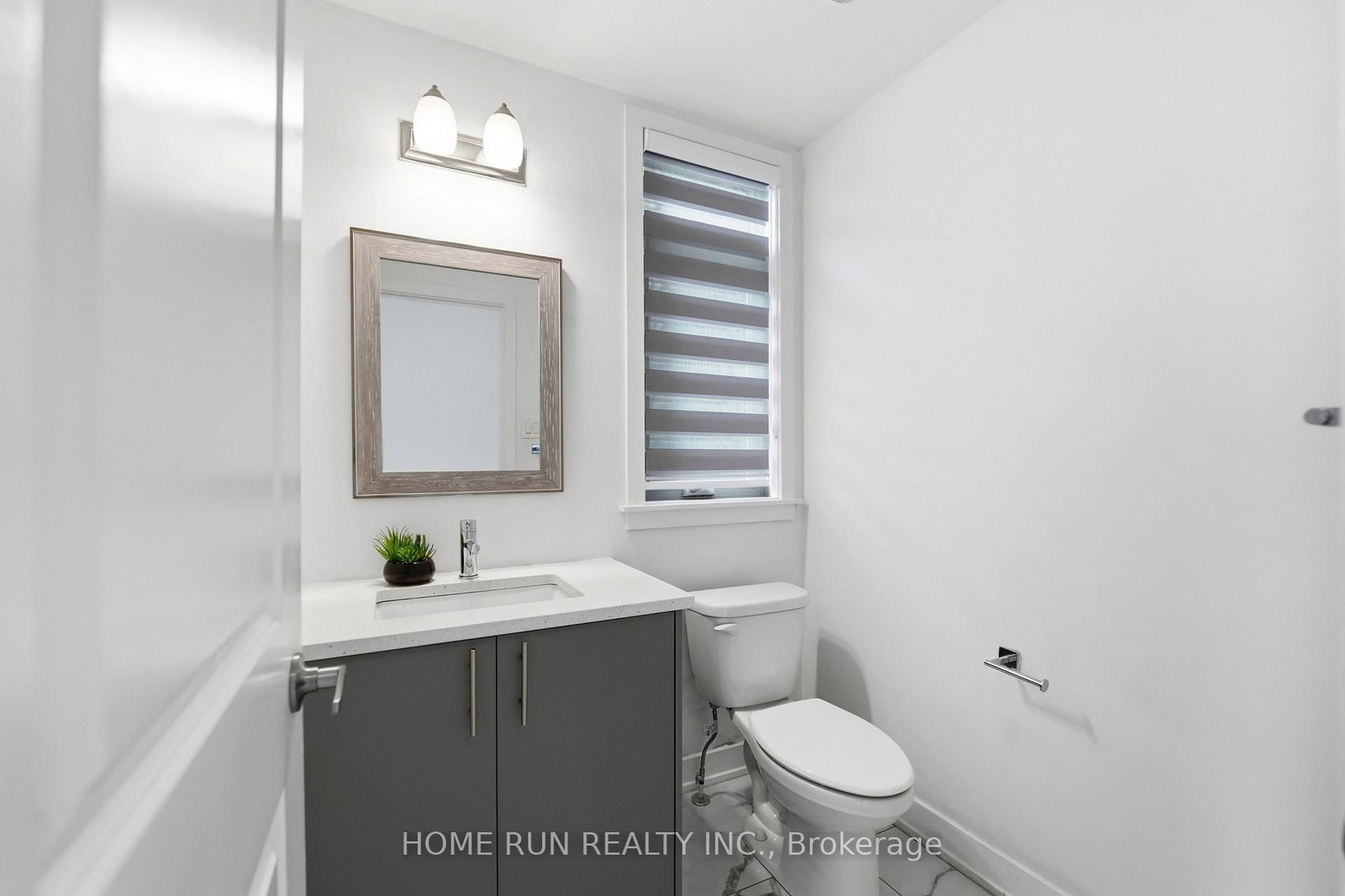 912 Duxbury Lane • Ottawa, ON photo 6