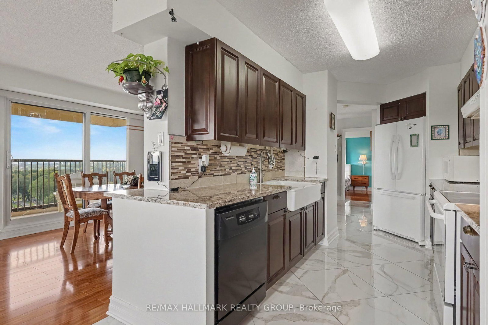 545 St Laurent Boulevard • #805 • Ottawa, ON photo 14