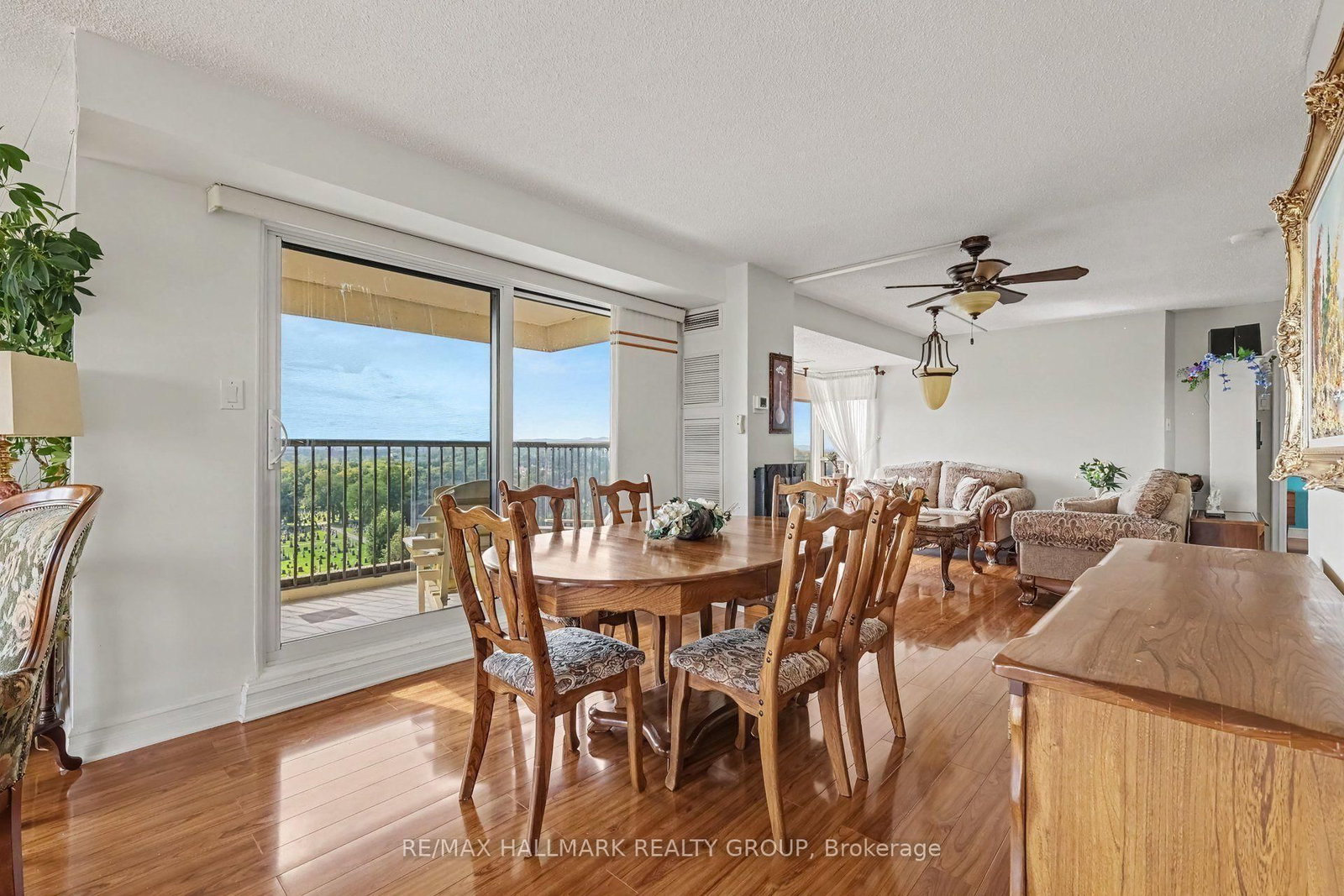 545 St Laurent Boulevard • #805 • Ottawa, ON photo 8