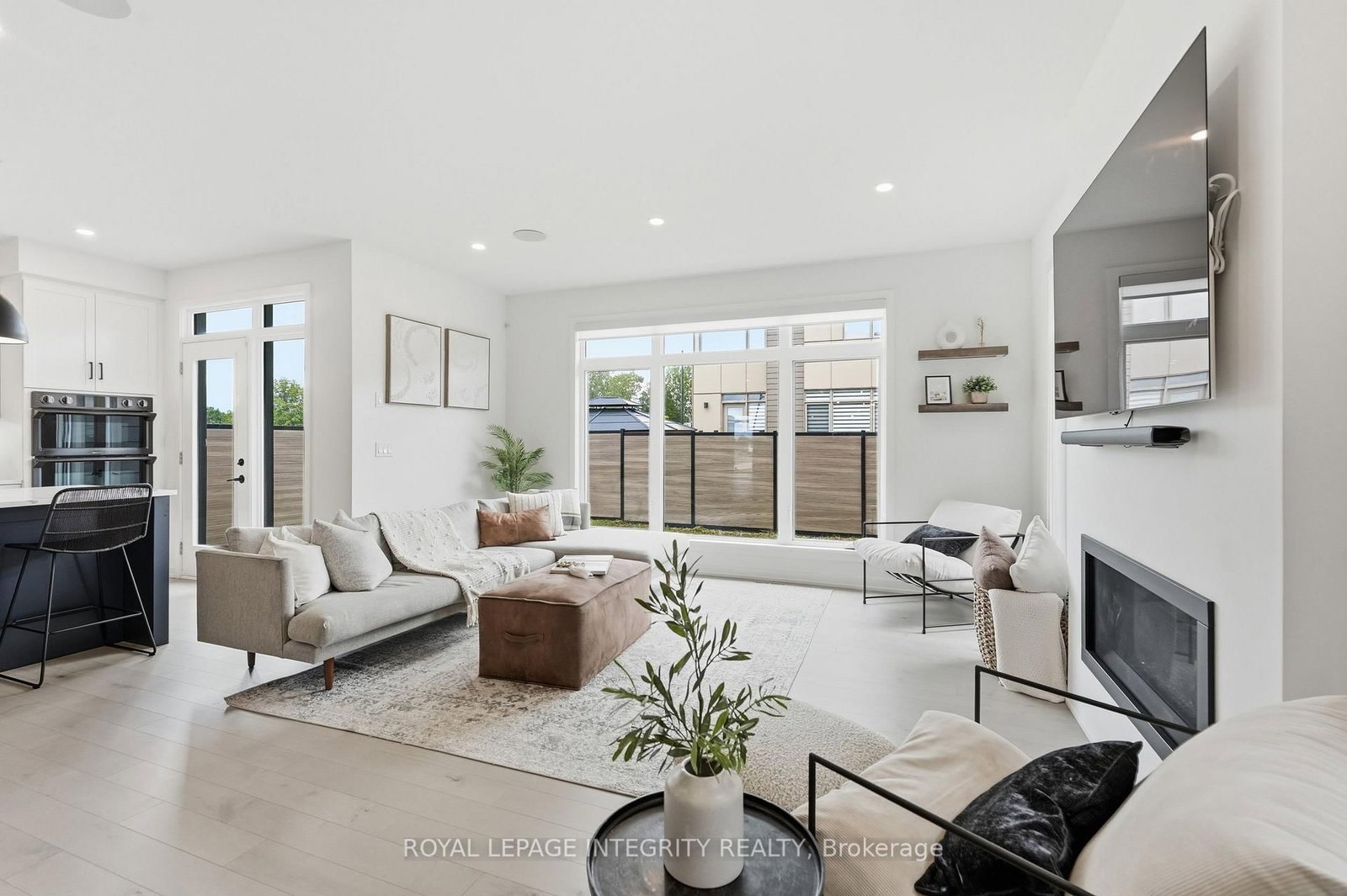 300 Wigwas Street • Ottawa, ON photo 19