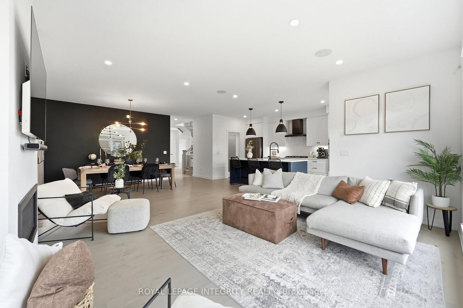 300 Wigwas Street • Ottawa, ON photo 20