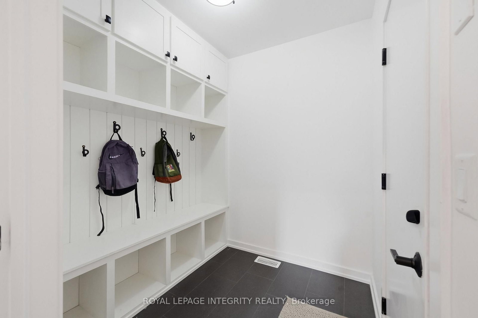 300 Wigwas Street • Ottawa, ON photo 23