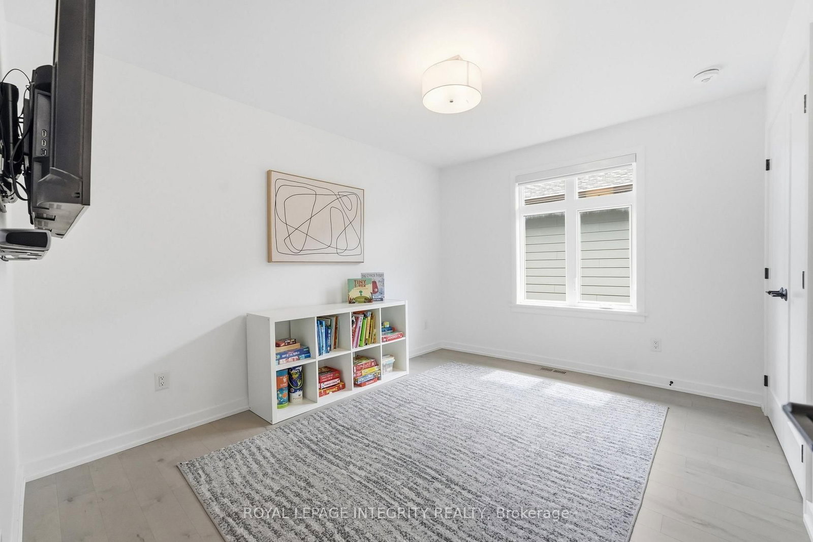 300 Wigwas Street • Ottawa, ON photo 36