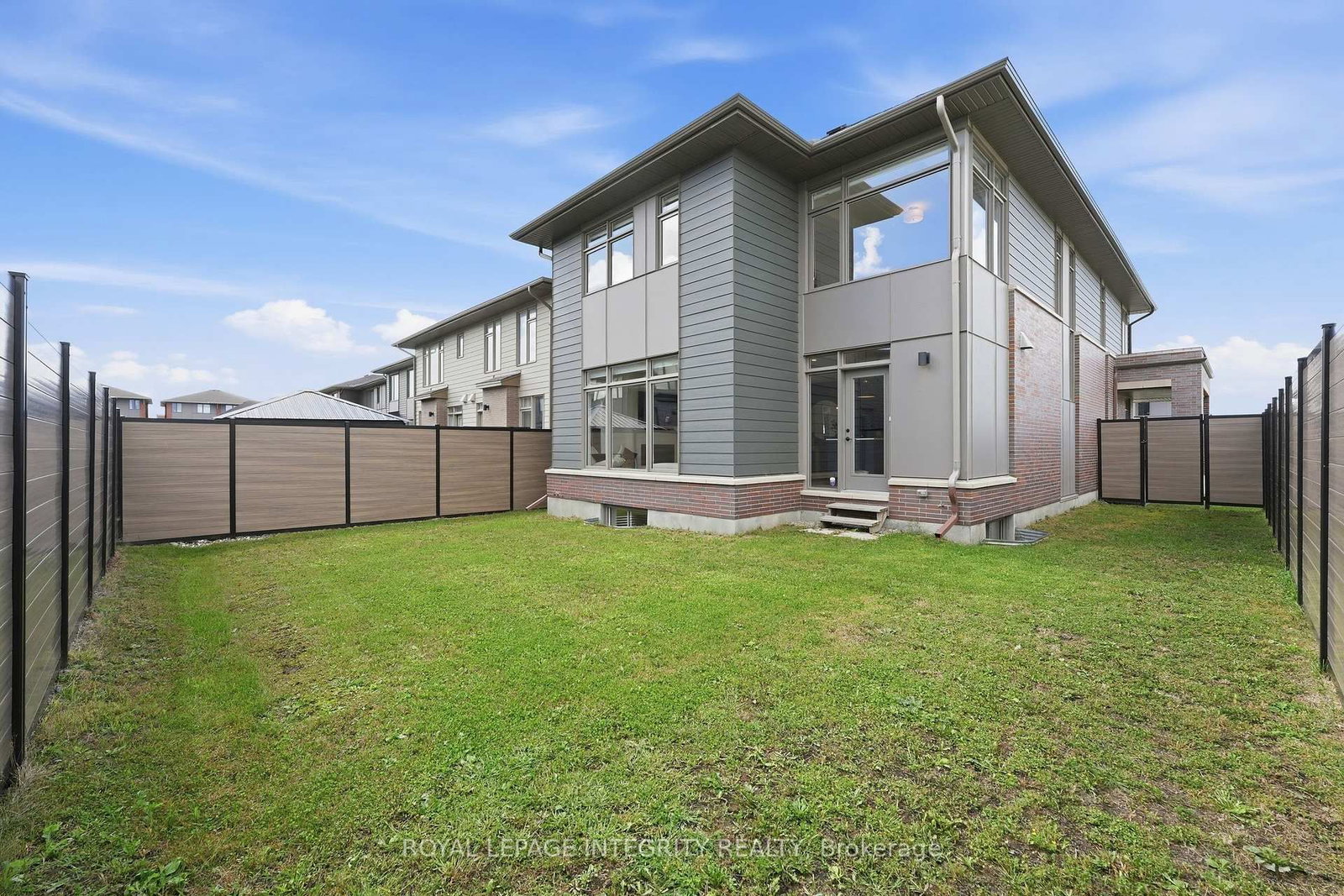 300 Wigwas Street • Ottawa, ON photo 44