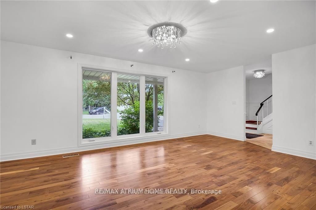 40 Stuyvesant Place • London South, ON photo 14
