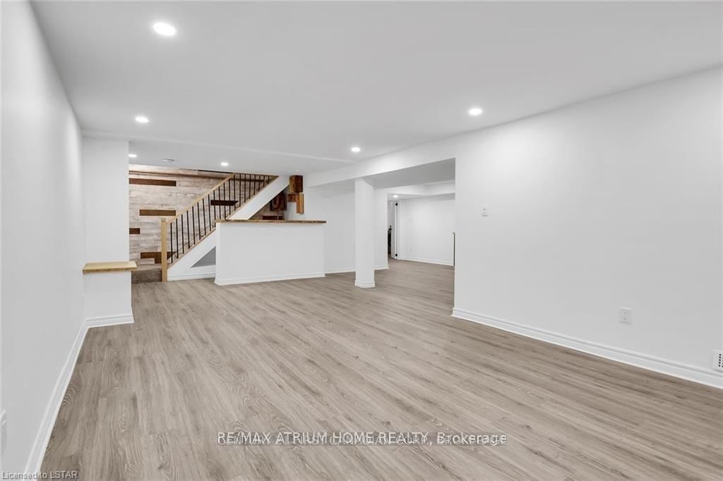 40 Stuyvesant Place • London South, ON photo 33