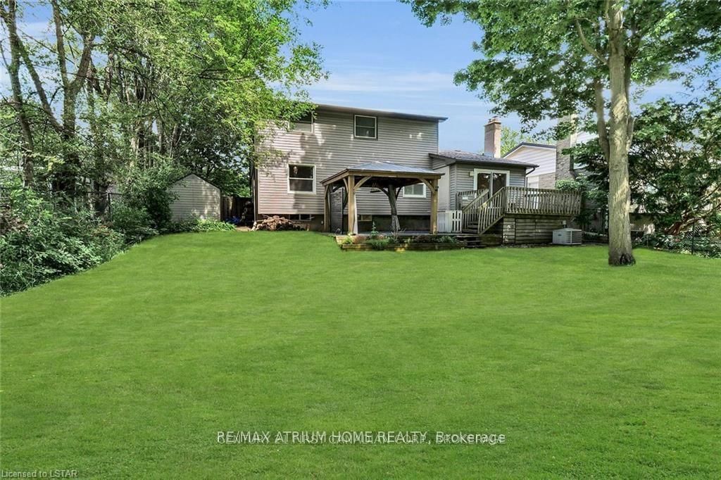 40 Stuyvesant Place • London South, ON photo 37