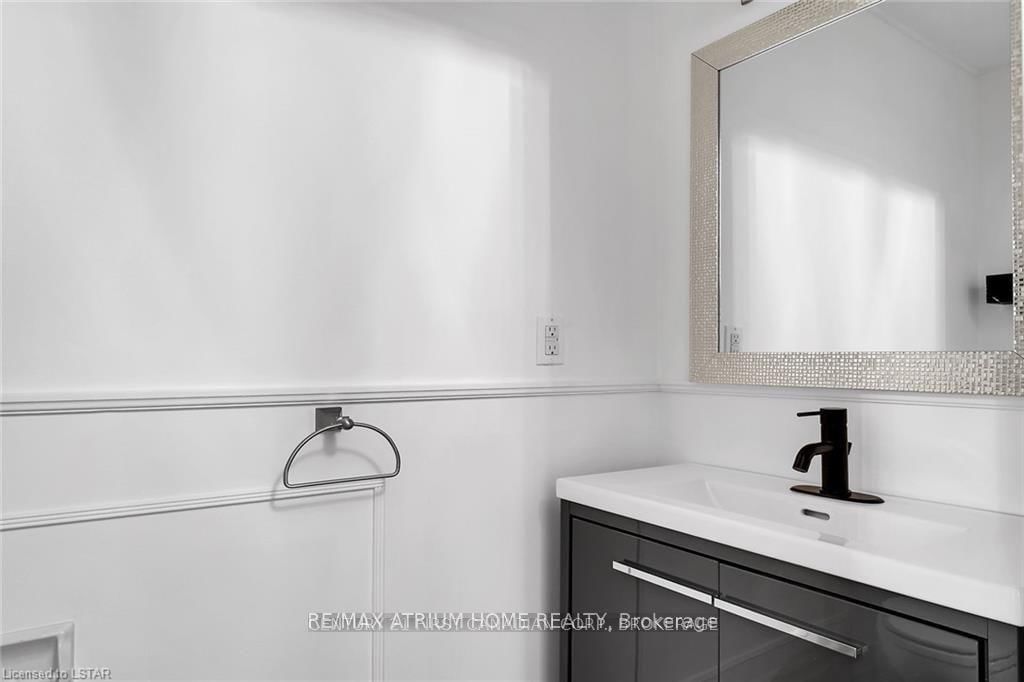 40 Stuyvesant Place • London South, ON photo 9