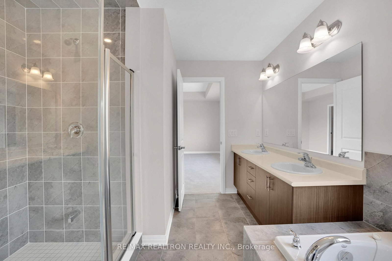 184 Leslie Davis Street • North Dumfries, ON photo 19